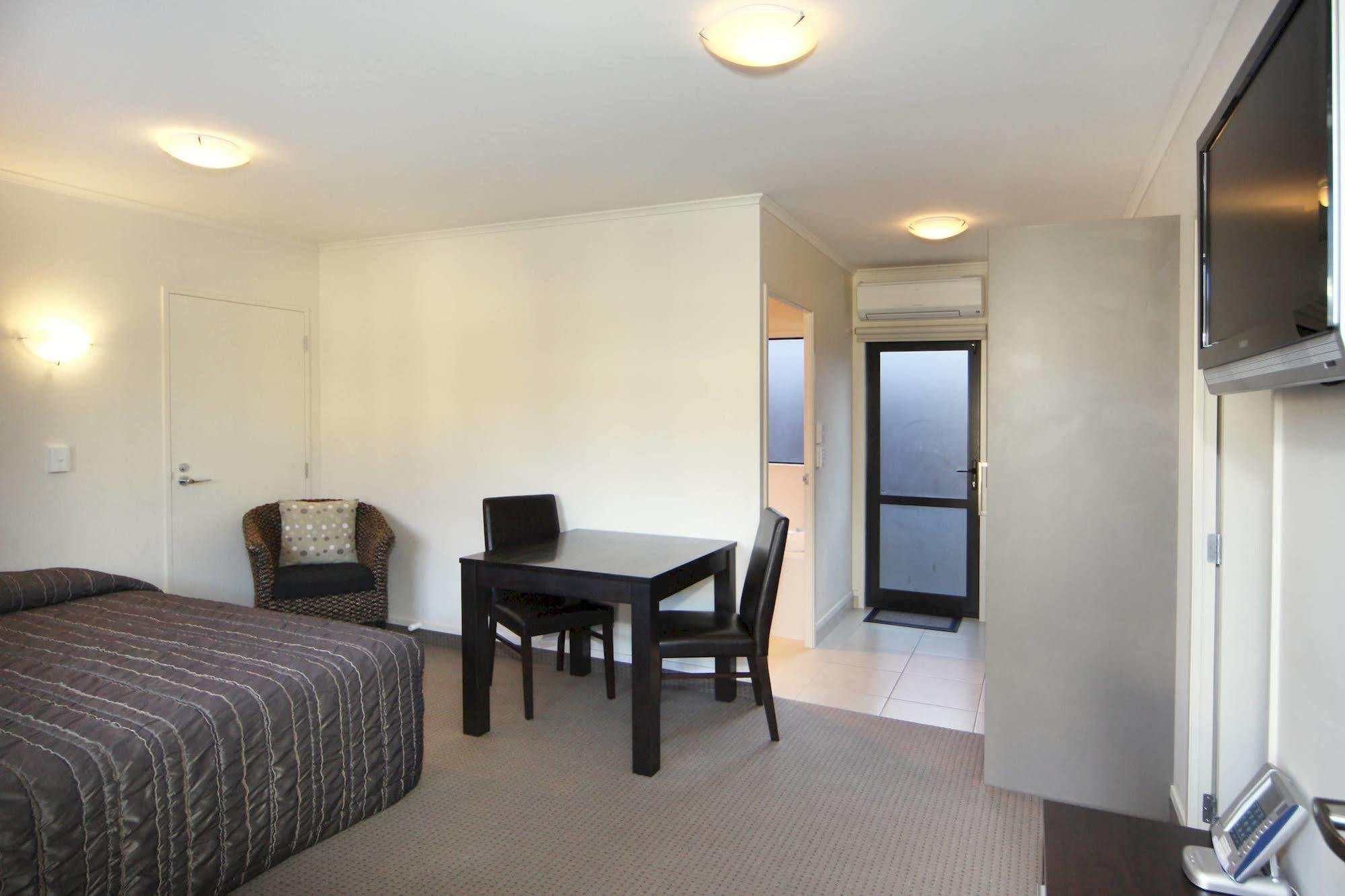 Ballinor Motor Inn Hamilton Bagian luar foto